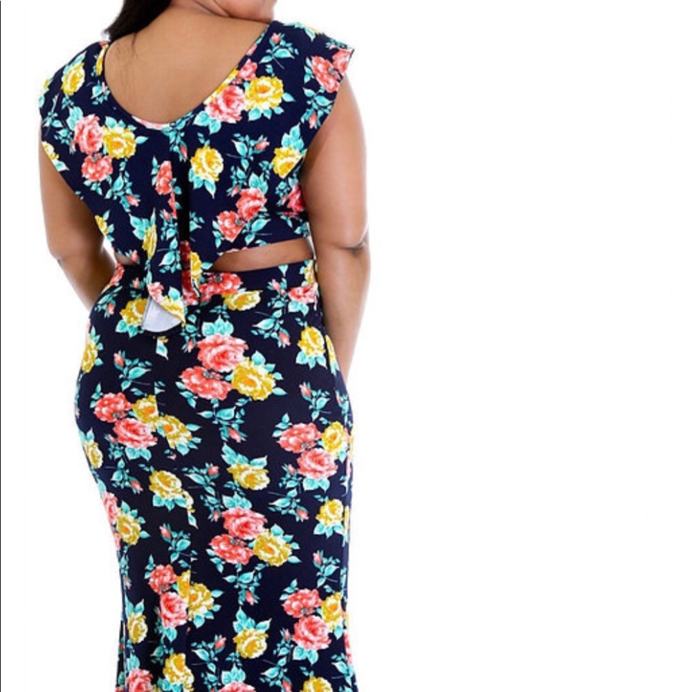 Clothing - Picture 3 of 6